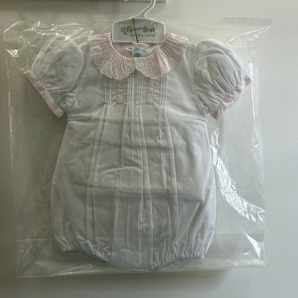 Feltman Bros Heirloom Collection Vintage Scalloped White and Blush Pink Bubble